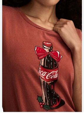 LUCKY BRAND Coca-Cola® Christmas Bottle Cotton Graphic T-Shirt | Red Ochre | XXL